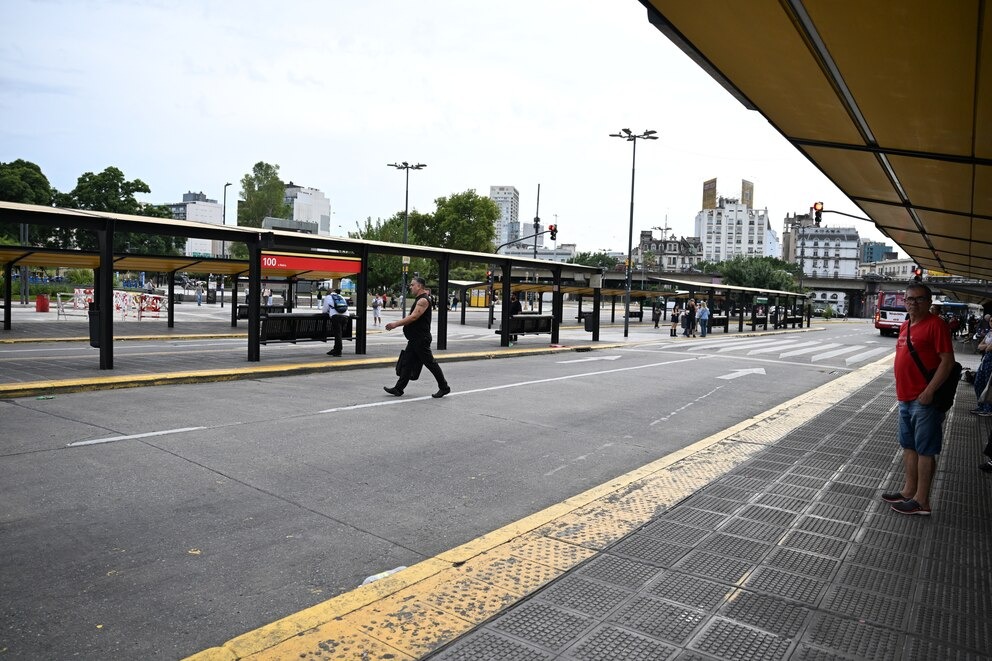 Arrancó el paro general de la CGT contra la reforma laboral de Javier Milei