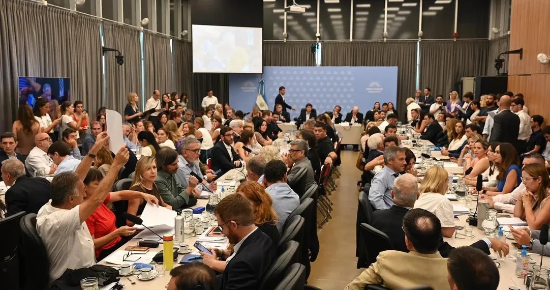 Diputados sesiona hoy para aprobar con cambios la reforma laboral de Milei