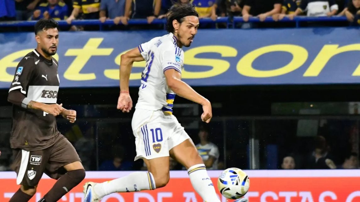 Video: la entrada en calor de Cavani que generó críticas en hinchas y referentes de Boca