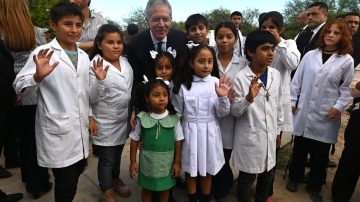 El gobernador Elías Suárez pone en marcha el ciclo lectivo 2026 desde Las Delicias con inauguración de obras escolares
