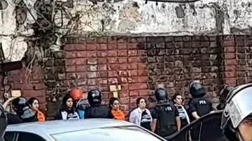 Ley de Glaciares: activistas saltaron la reja del Congreso y fueron detenidos