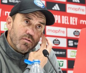 Chacho Coudet desmintió un contacto de la dirigencia de River