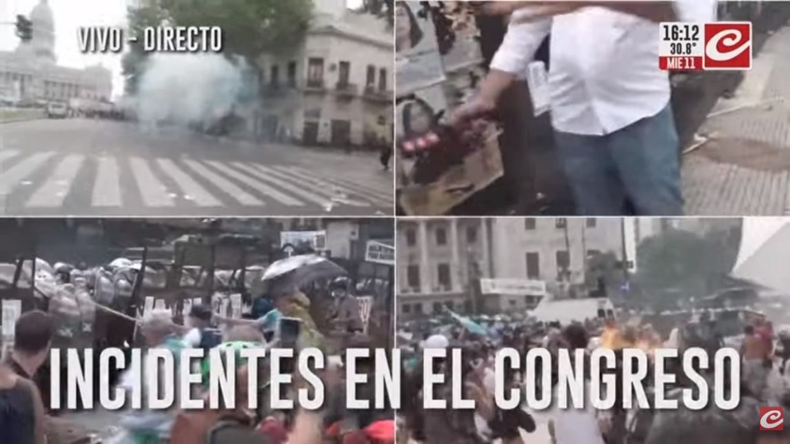 Recrudecen los incidentes afuera del Congreso: manifestantes tiran piedras y la policía devuelve con balas de goma