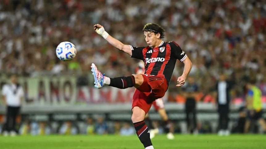 El paso fugaz de Galarza por River: 14 partidos y un costo millonario