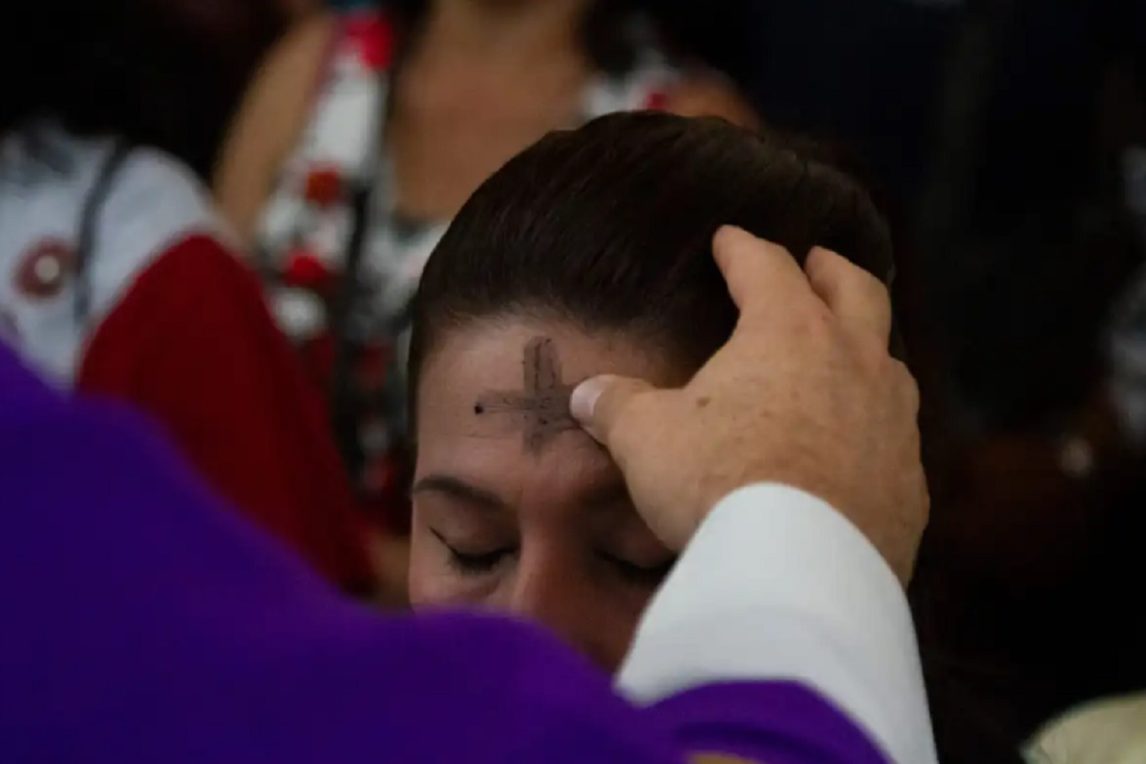 La iglesia católica se prepara para celebrar el miércoles de cenizas: este es el cronograma de misas