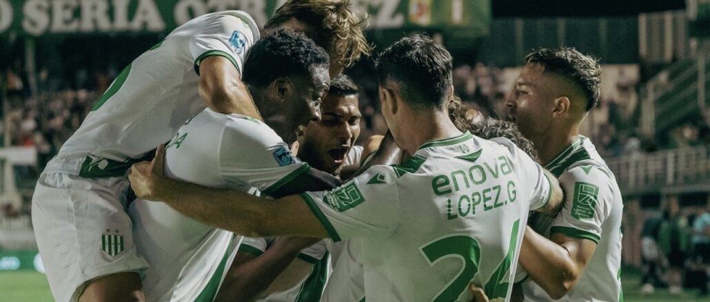 Banfield fue contundente y goleó a Newell’s en el Florencio Sola