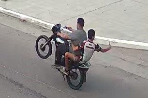 La Policía retuvo una motocicleta por maniobras peligrosas frente a Jefatura