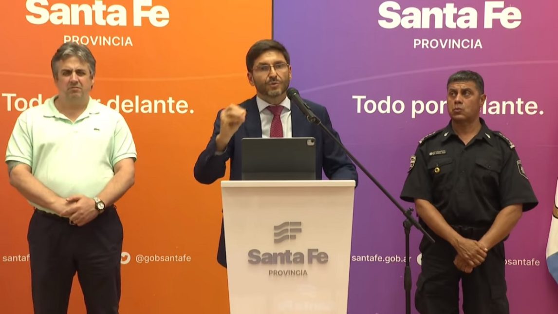 Pullaro anunció aumentos para la policía luego de tres días de protestas