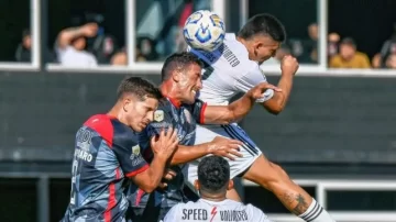 Barracas Central y Riestra se juegan el primer triunfo en el Claudio Tapia