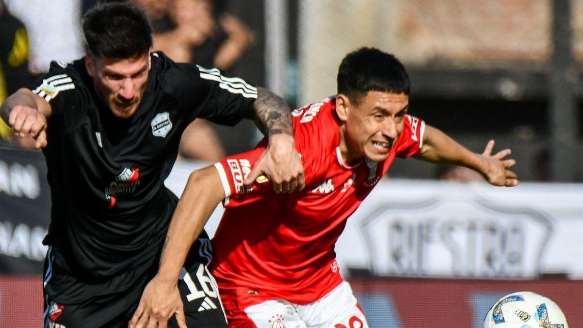 Riestra vs. Huracán: duelo crucial por la permanencia en el Torneo Apertura