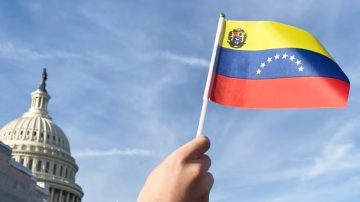 Llegó a Venezuela un vuelo con 110 migrantes deportados desde Estados Unidos