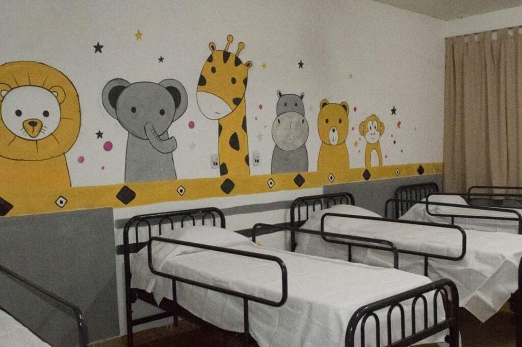 20 minutos desesperantes: logran salvarle la vida a una beba que se atragantó con una tapita