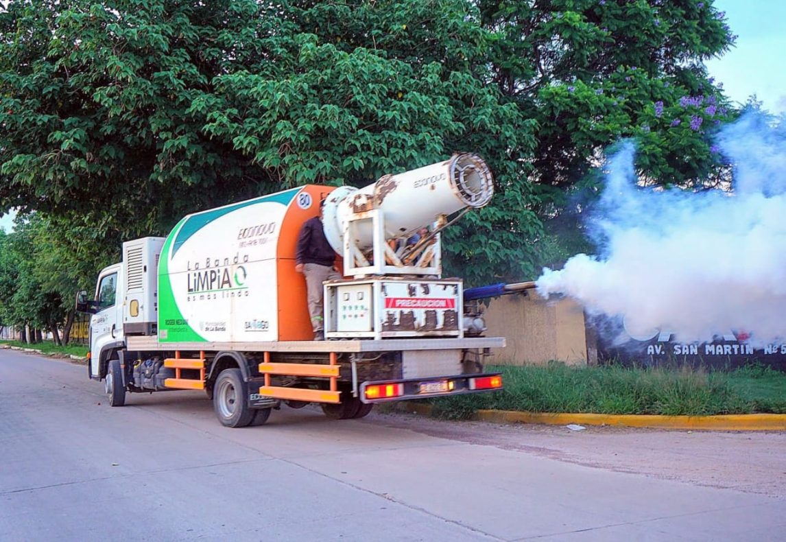 La Municipalidad de La Banda intensifica tareas de fumigación en toda la ciudad