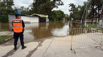Las Termas: comenzó a bajar el nivel del Embalse y el agua empieza a retroceder