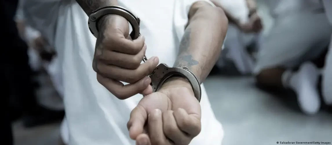 El Salvador endurece penas: los menores de edad podrán ser condenados a prisión perpetua