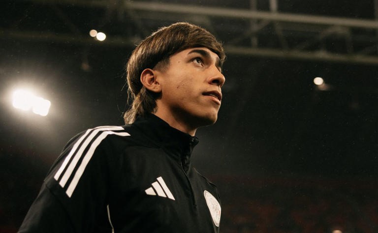 El Santiagueño Maher Carrizo debutó oficialmente en Ajax