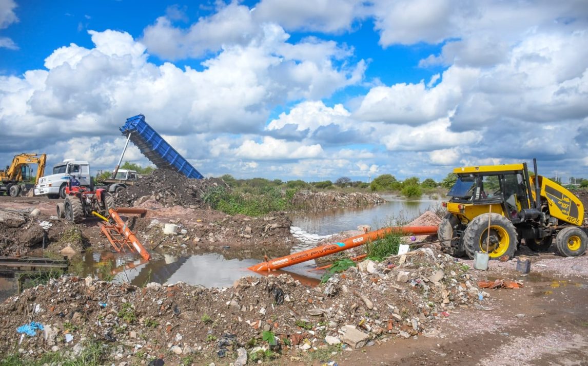 Continúan los trabajos para aliviar el desagüe del barrio La Católica