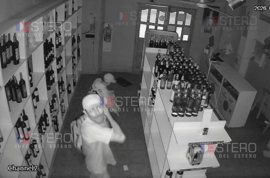 Desvalijan una tienda de bebidas tras romper rejas y candados