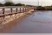 Alerta vial: prohíben el tránsito pesado en la Ruta 92 por daños en el puente sobre el Río Saladillo