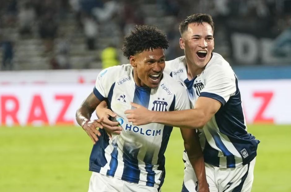 Talleres fue más efectivo, se quedó con el clásico ante Instituto y escala en la tabla