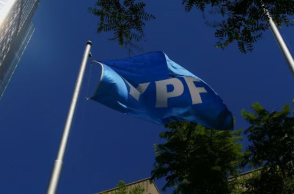Juicio por YPF: Argentina presentó una moción de emergencia para frenar el acceso a los teléfonos de funcionarios