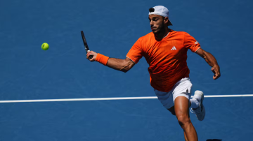 Cerúndolo eliminó a Medvedev y se metió en octavos