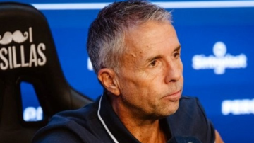 “Hay que poner el pecho”: Gustavo Álvarez asumió en el Ciclón y dejó sus primeras definiciones