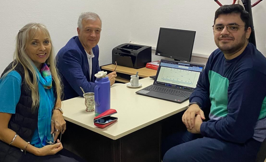 Estudiante de la UNSE trabaja en un proyecto para mejorar las plataformas de aprendizaje online