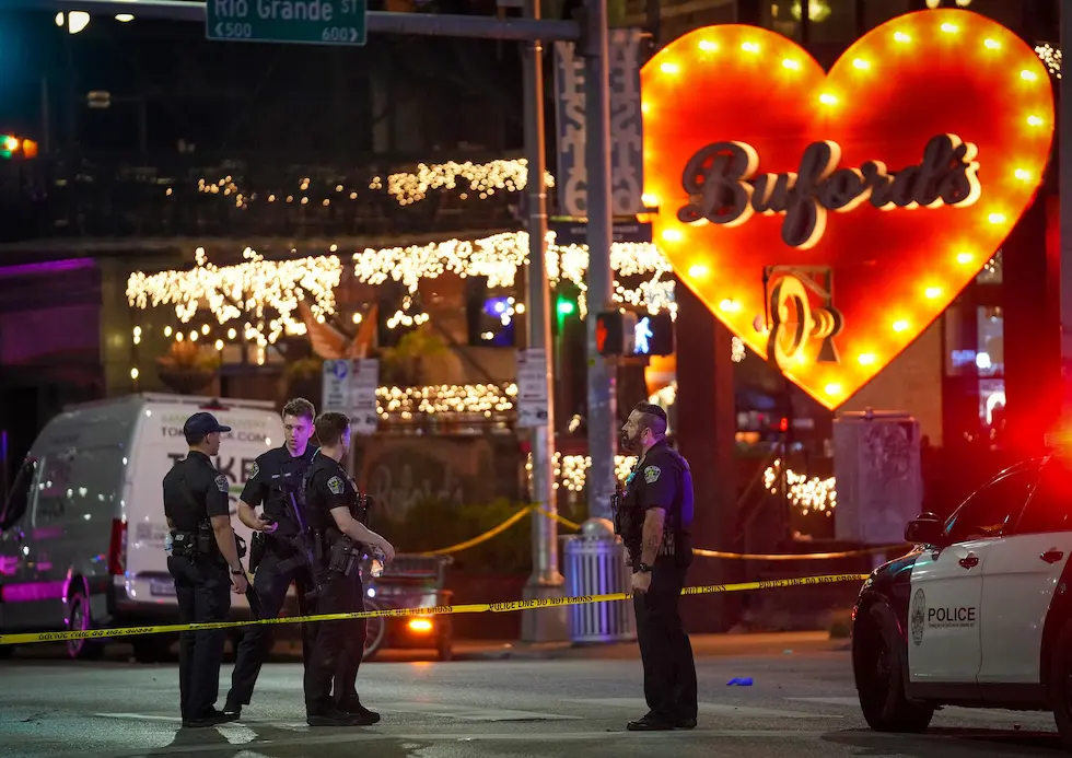 Terror en Texas: tres muertos en un tiroteo y el FBI investiga posibles vínculos terroristas