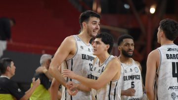 Olímpico le dio una paliza a Unión de Santa Fe a domicilio