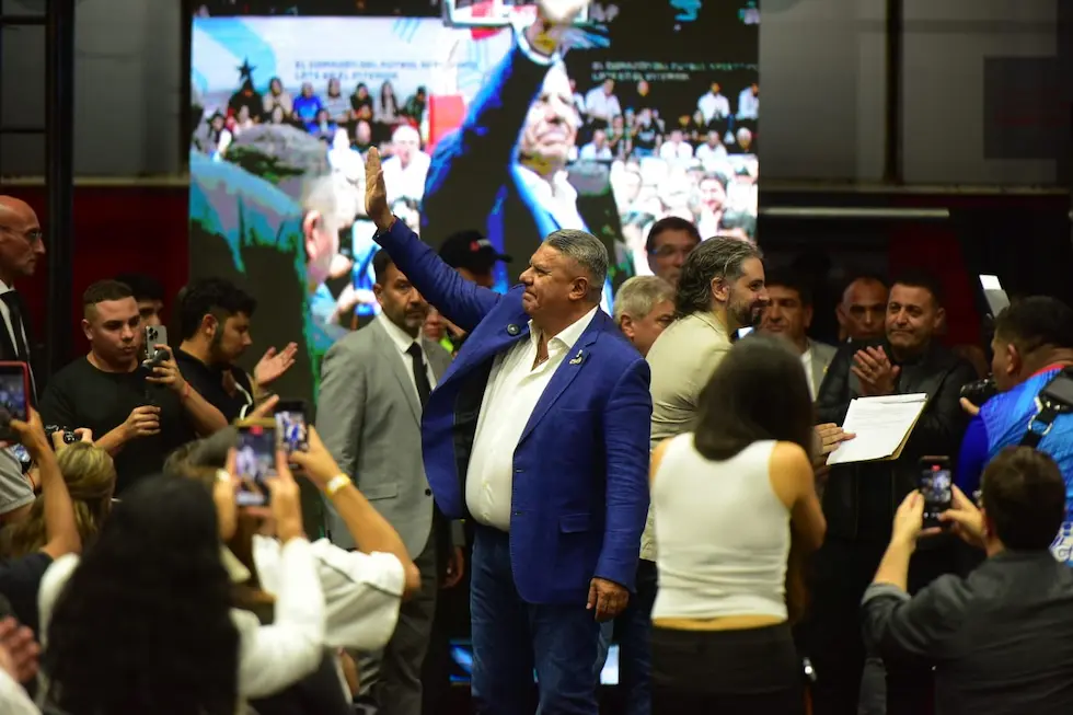 Córdoba: Tapia, con el apoyo de más de 4000 dirigentes, anunció un nuevo torneo profesional, paridad presupuestaria y el lanzamiento de LPF Play