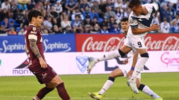 Promesa de partidazo en Liniers: Vélez y Lanús se miden en un duelo clave