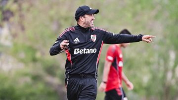 River aprovecha el parate y Coudet prueba variantes en una mini pretemporada