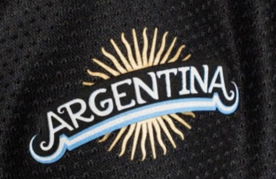 Argentina lanzó su nueva camiseta alternativa para el Mundial: detalles y precio