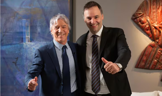 Nueva factura complica a Manuel Adorni: investigan quién pagó el vuelo de regreso