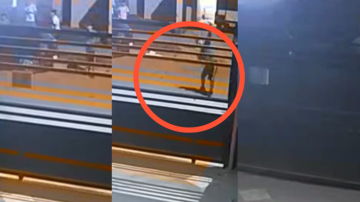 “El barrio está nuevamente a oscuras”: denuncian que jóvenes rompen a hondazos los focos de alumbrado público