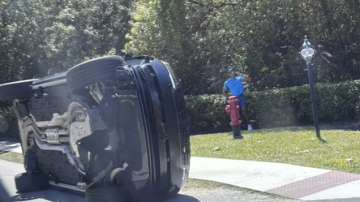 Tiger Woods estuvo ocho horas detenido tras volcar con su camioneta y negarse a una prueba de sustancias