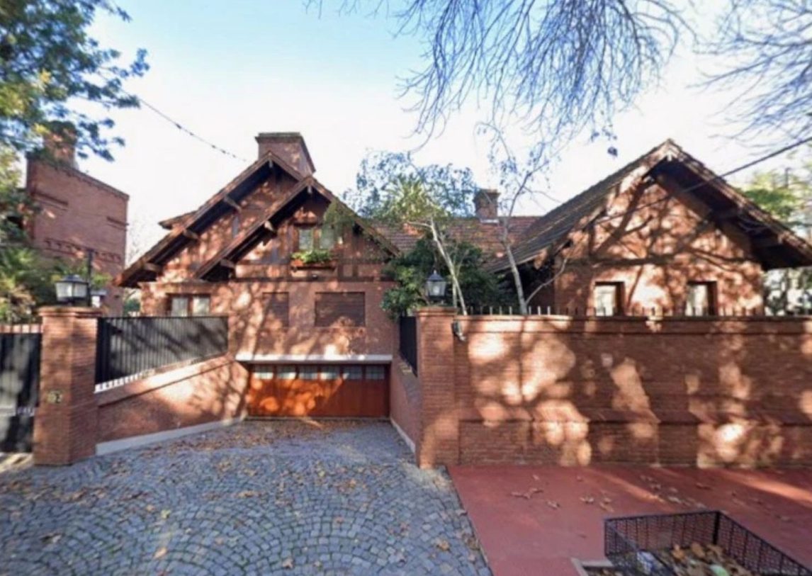 Escándalo en el Gobierno: el misterio de la mansión de San Isidro que incomoda a Milei