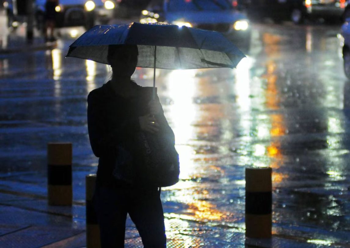 Temporal en el AMBA deja a miles sin luz y rige un aviso para varias provincias