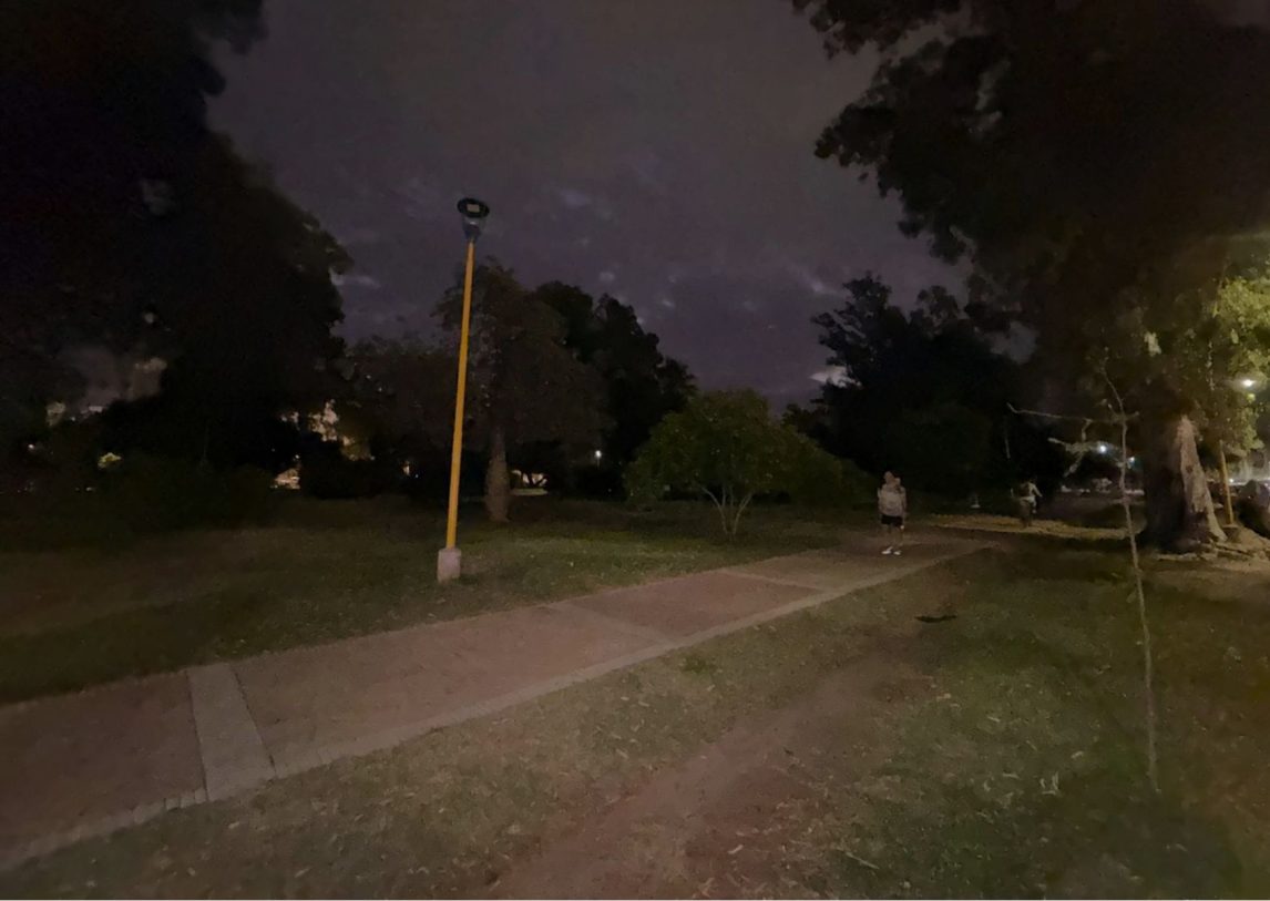 Abandono en el Parque Aguirre: vecinos denuncian que están a oscuras hace más de 60 días