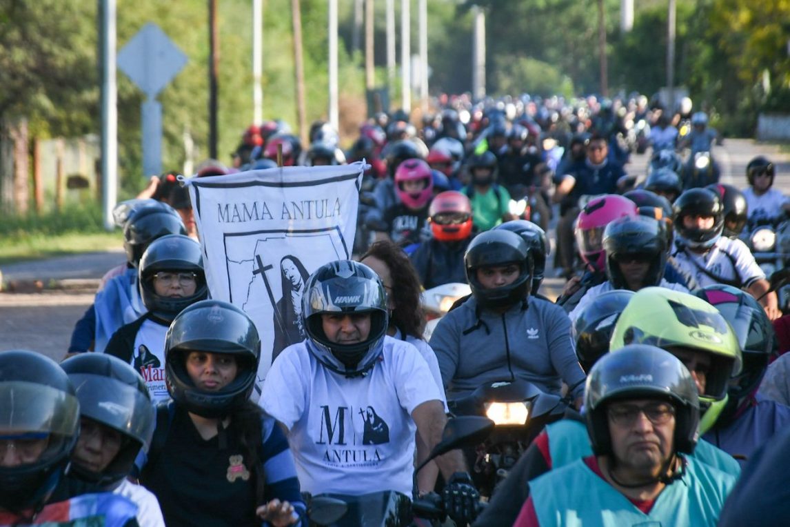 FOTOS. Se realizó este domingo la caravana en motos y procesión a Mama Antula