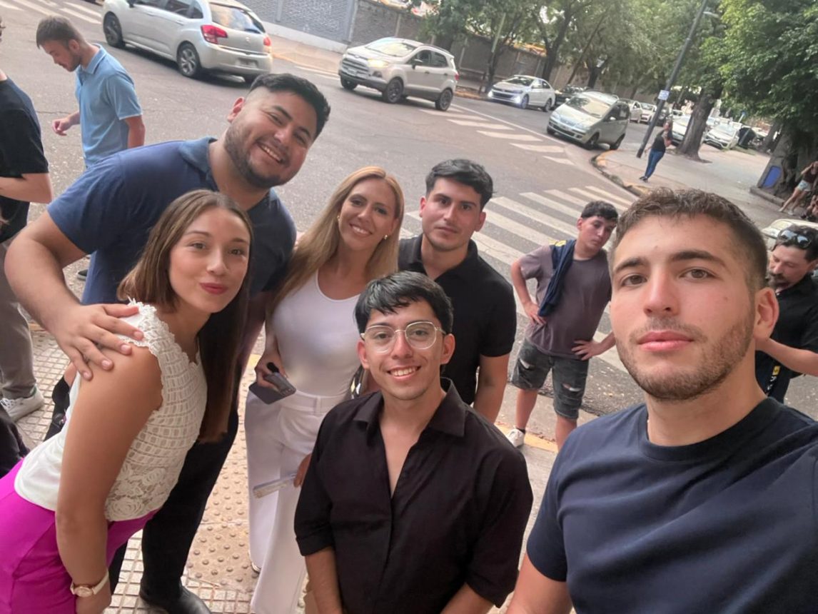 Militantes de la Juventud de LLA Santiago del Estero participan en Buenos Aires de encuentro nacional