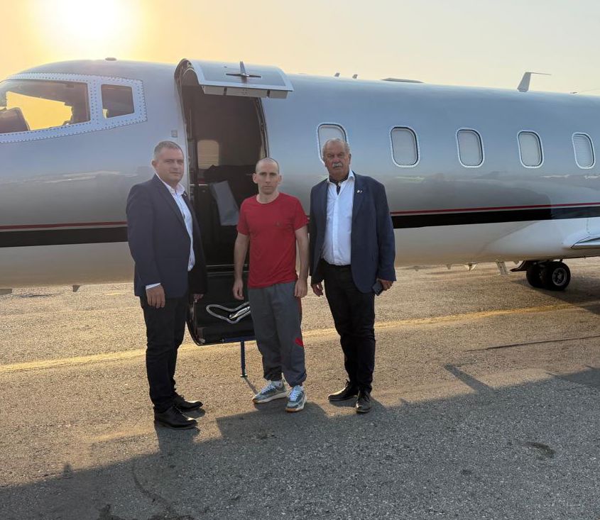 El gendarme Nahuel Gallo fue liberado tras 448 días en Venezuela y ya vuela hacia Argentina