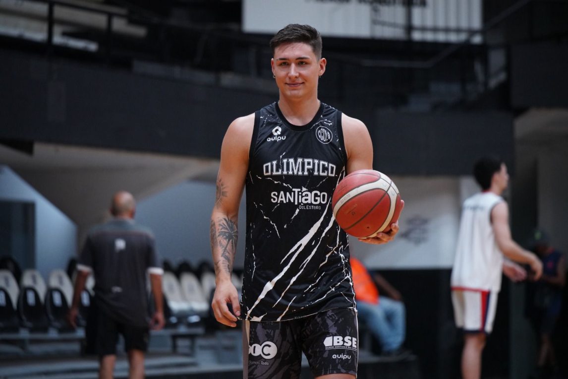 Valentín Forestier palpita el cruce ante Ferro: “Tenemos que ser el Olímpico aguerrido y sostenerlo los 40 minutos”