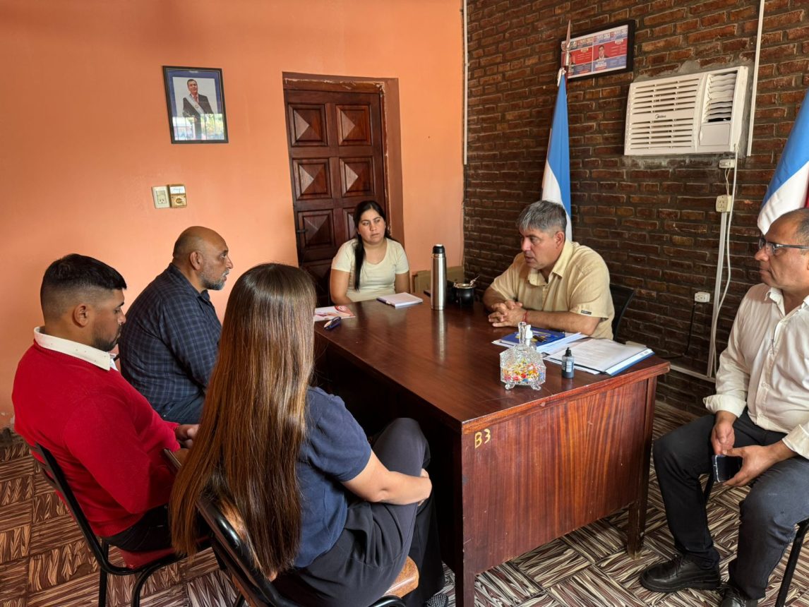 Villa Atamisqui: firman convenio con una Mutual en beneficio de los empleados municipales