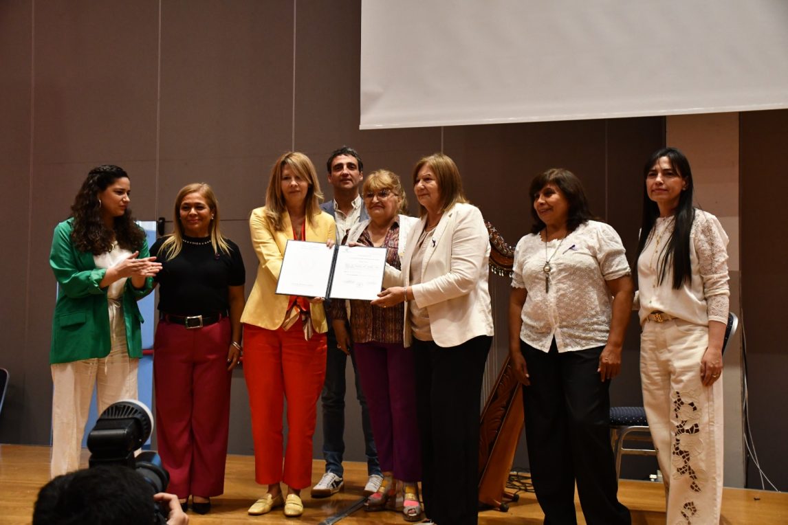 Con una importante convocatoria se realizó la jornada por el “8M” en el Fórum