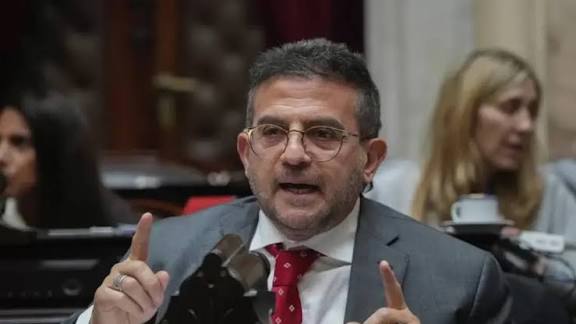BOMBA DE INFO DEL ESTERO | GRAVÍSIMO: Imputan y piden desafuero del Diputado Nacional tucumano Carlos Cisneros por “trata de personas”