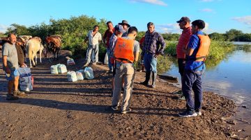 El Gobierno provincial refuerza el operativo de ayuda a familias afectadas por el temporal en Santiago del Estero