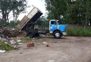 La Banda: denuncian que camiones y “camionetas de alta gama” arrojan grandes cantidades de basura
