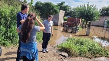 El municipio bandeño intensifica la asistencia social y sanitaria para afectados por la crecida del Río Dulce
